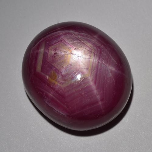 Rubí Estrella Rojo rosado natural de 26.85 ct, Corte Óvalo, Opaco