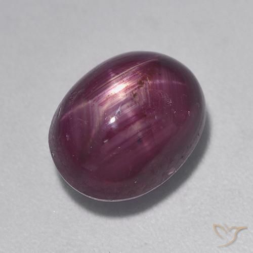 rubí estrella Púrpura oscuro medio natural de 5.53 ct, Ovalada, Opaco