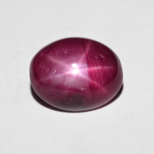 Rubí estrella rojo natural de 4,41 ct, corte óvalo, opaco