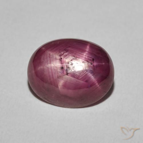 4.38ct Natural Púrpura rojizo rubí estrella, Ovalada, Opaco