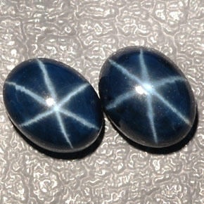 Gemas de zafiro estrella azul natural de  ct, corte óvalo, translúcido