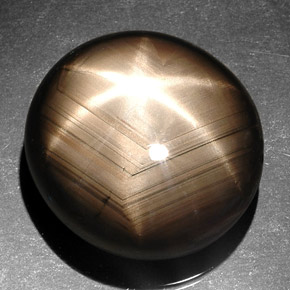 Zafiro estrella negro natural de 41,92 ct, corte óvalo, opaco