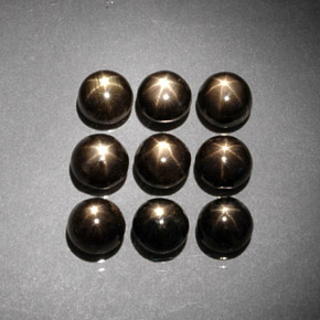 Gemas de Zafiro estrella Negro natural de  ct, Corte Redondo, Opaco