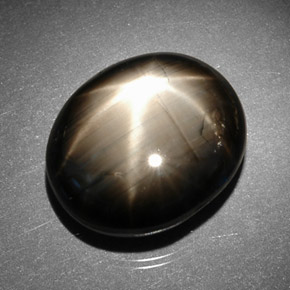 Zafiro estrella negro natural de 17,16 ct, corte óvalo, opaco