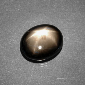 Zafiro estrella negro natural de 7,88 ct, corte óvalo, opaco
