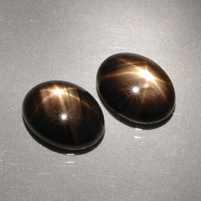 Gemas de Zafiro estrella Negro natural de  ct, Corte Óvalo, Opaco