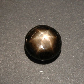 Zafiro estrella negro natural de 0,60 ct, corte redondo, opaco