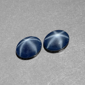 Gemas de zafiro estrella azul natural de  ct, corte óvalo, translúcido