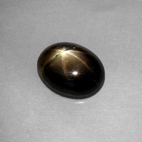 Zafiro estrella negro natural de 1,80 ct, corte óvalo, translúcido