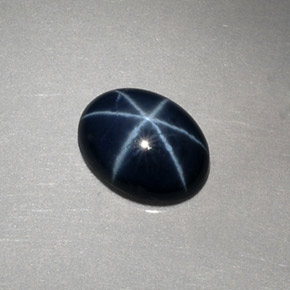 Zafiro estrella Azul oscuro natural de 1.52 ct, Corte Óvalo, Opaco
