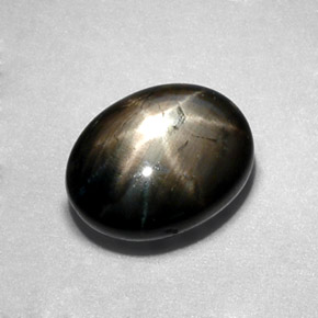 Zafiro estrella negro natural de 2,30 ct, corte óvalo, opaco