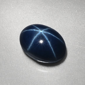 Zafiro estrella azul natural de 3,17 ct, corte óvalo, opaco