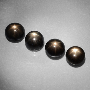 Gemas de Zafiro estrella Negro natural de  ct, Corte Redondo, Opaco