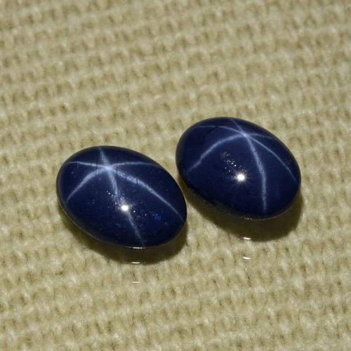 Gemas de Zafiro estrella Azul crepúsculo natural de 1.98 ct, Corte Óvalo, Opaco