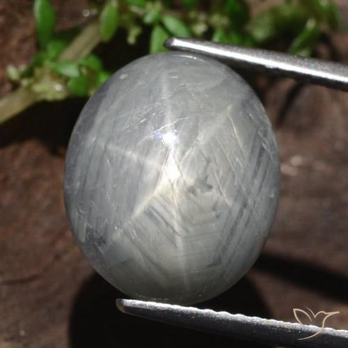 13.46ct Natural Verde medio Zafiro estrella, Ovalada, Opaco