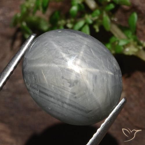 Zafiro estrella Verde medio natural de 13.46 ct, Ovalada, Opaco