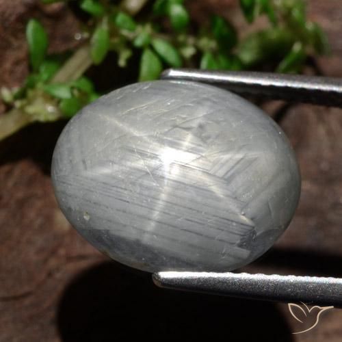 Zafiro estrella Verde medio natural de 13.46 ct, Ovalada, Opaco