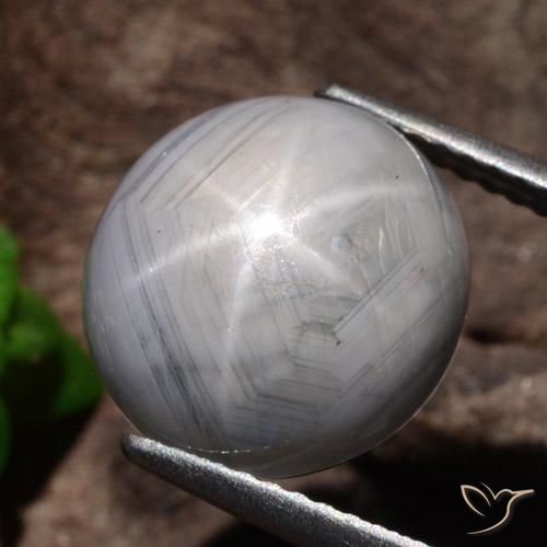 Zafiro estrella Verde claro natural de 10.69 ct, Ovalada, Opaco
