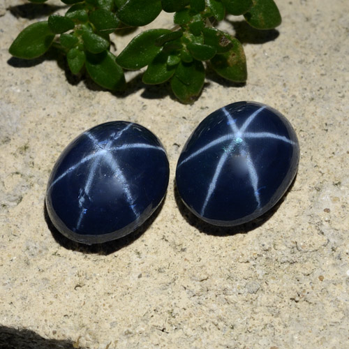 Gemas de Zafiro estrella Azul oscuro natural de 5.09 ct, Corte Óvalo, Opaco