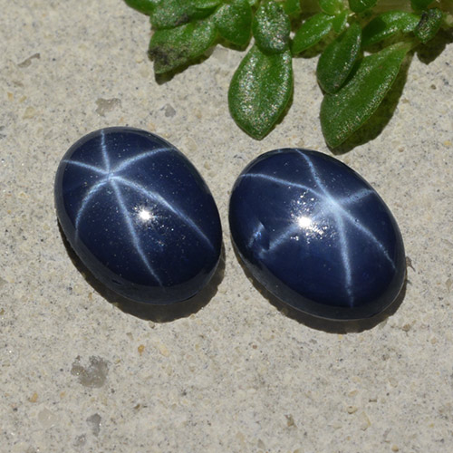 Gemas de zafiro estrella azul natural de 2,13 ct, corte óvalo, opaco