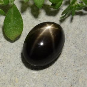 Zafiro estrella negro natural de 2,60 ct, corte óvalo, opaco