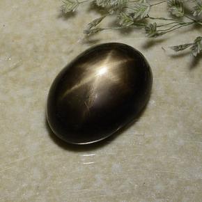 Zafiro estrella negro natural de 3,10 ct, corte óvalo, opaco