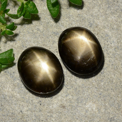 Gemas de zafiro estrella negro natural de 3,75 ct, corte óvalo, opaco