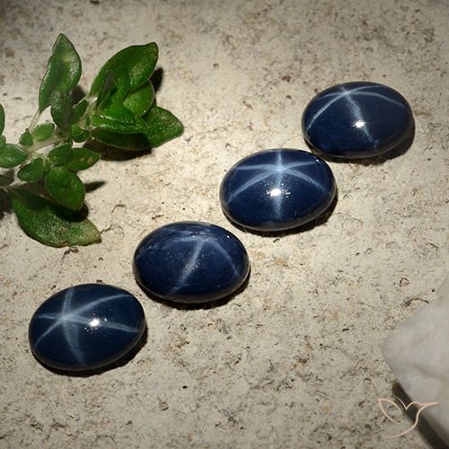 3.92ctw Natural Azul marino intenso Zafiro estrella, Ovalada, Opaco