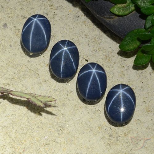 3.20ctw Natural Azul oscuro Zafiro estrella, Ovalada, Opaco