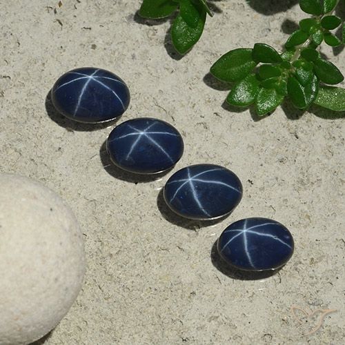 4.57ctw Natural Azul oscuro Zafiro estrella, Ovalada, Opaco