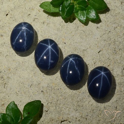 4.08ctw Natural Azul oscuro Zafiro estrella, Ovalada, Opaco
