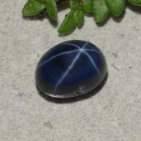 Zafiro estrella Azul marino intenso natural de 1.71 ct, Corte Óvalo, Opaco