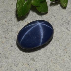 Zafiro estrella azul natural de 1,07 ct, corte óvalo, opaco