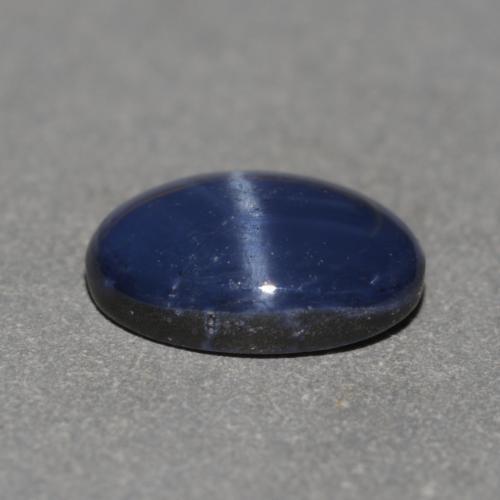 Zafiro estrella Azul marino natural de 0.92 ct, Corte Óvalo, Translúcido