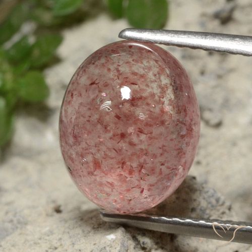 Cuarzo Fresa Rosado medio natural de 4.68 ct, Corte Óvalo, Translúcido