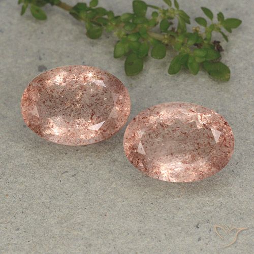 11.48ctw Natural Rosado terroso cuarzo fresa, Ovalada, Translúcido