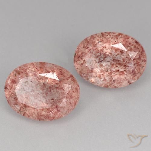 Gemas de Cuarzo fresa Rosado terroso natural de 3.60 ct, Ovalada, Translúcido