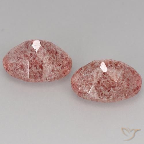 Gemas de Cuarzo fresa Rosado claro natural de 3.52 ct, Ovalada, Translúcido