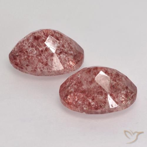 Gemas de Cuarzo fresa Rosado claro natural de 3.65 ct, Ovalada, Translúcido