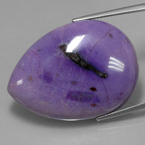 Sugilita multicolor natural de 52,37 ct, en forma de pera, opaco