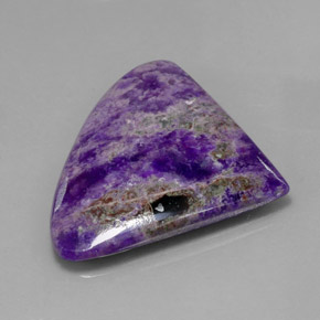Sugilita multicolor natural de 40,80 ct, forma elegante, opaco