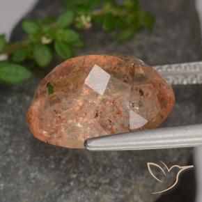 Piedrasol Naranja claro natural de 5.58 ct, Ovalada, Translúcido