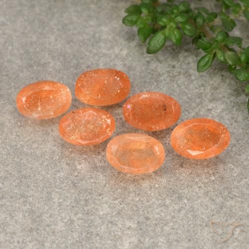 Gemas de Piedrasol Naranja batata natural de 3.32 ct, Ovalada, Translúcido