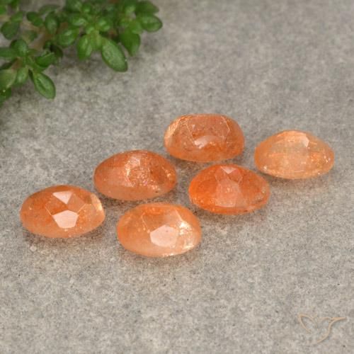 Gemas de Piedrasol Naranja batata natural de 3.32 ct, Ovalada, Translúcido