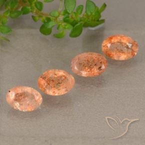 Gemas de Piedrasol Naranja cálido natural de 2.04 ct, Ovalada, Translúcido