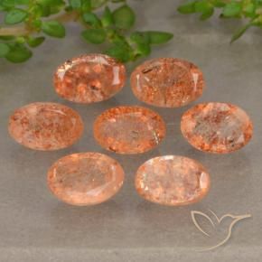 Gemas de Piedrasol Naranja claro medio natural de 3.92 ct, Ovalada, Translúcido