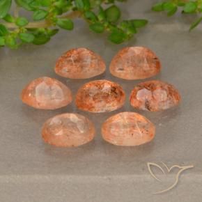 Gemas de Piedrasol Naranja claro medio natural de 3.92 ct, Ovalada, Translúcido