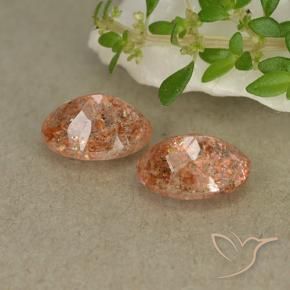 Gemas de Piedrasol Naranja medio natural de 1.61 ct, Ovalada, Translúcido