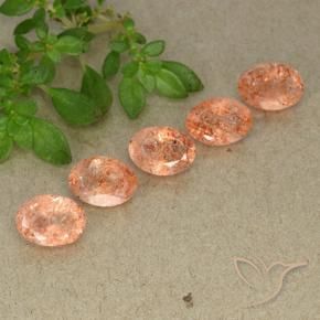 Gemas de Piedrasol Naranja claro medio natural de 3.72 ct, Ovalada, Translúcido