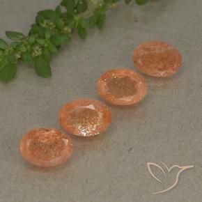 Gemas de Piedrasol Naranja medio natural de 3.69 ct, Ovalada, Translúcido